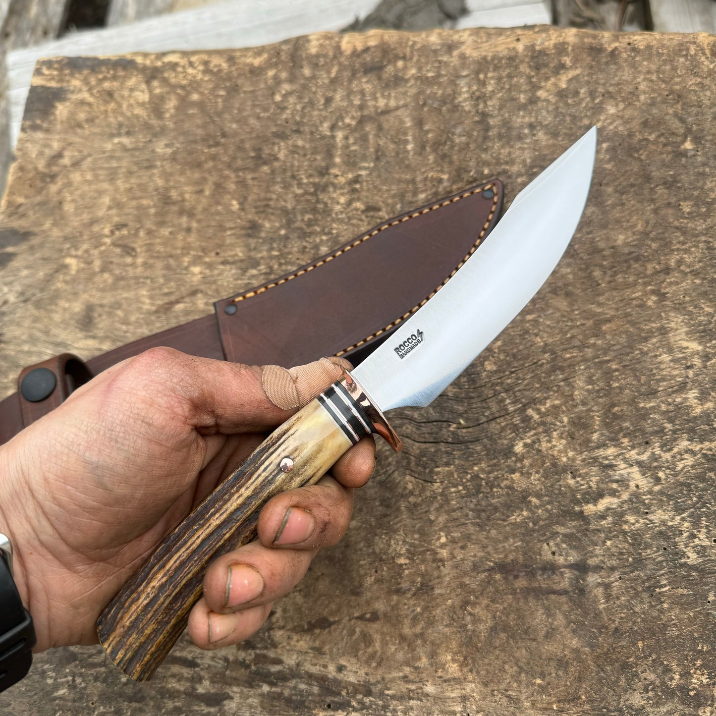 White Tail Hunter / Skinner