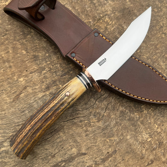 White Tail Hunter / Skinner